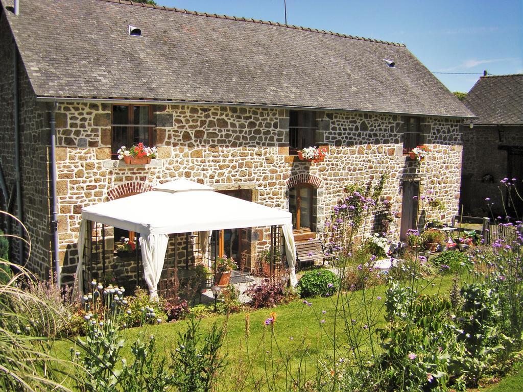 La Cloue Bed & Breakfast Sainte-Marie-du-Bois  Eksteriør bilde